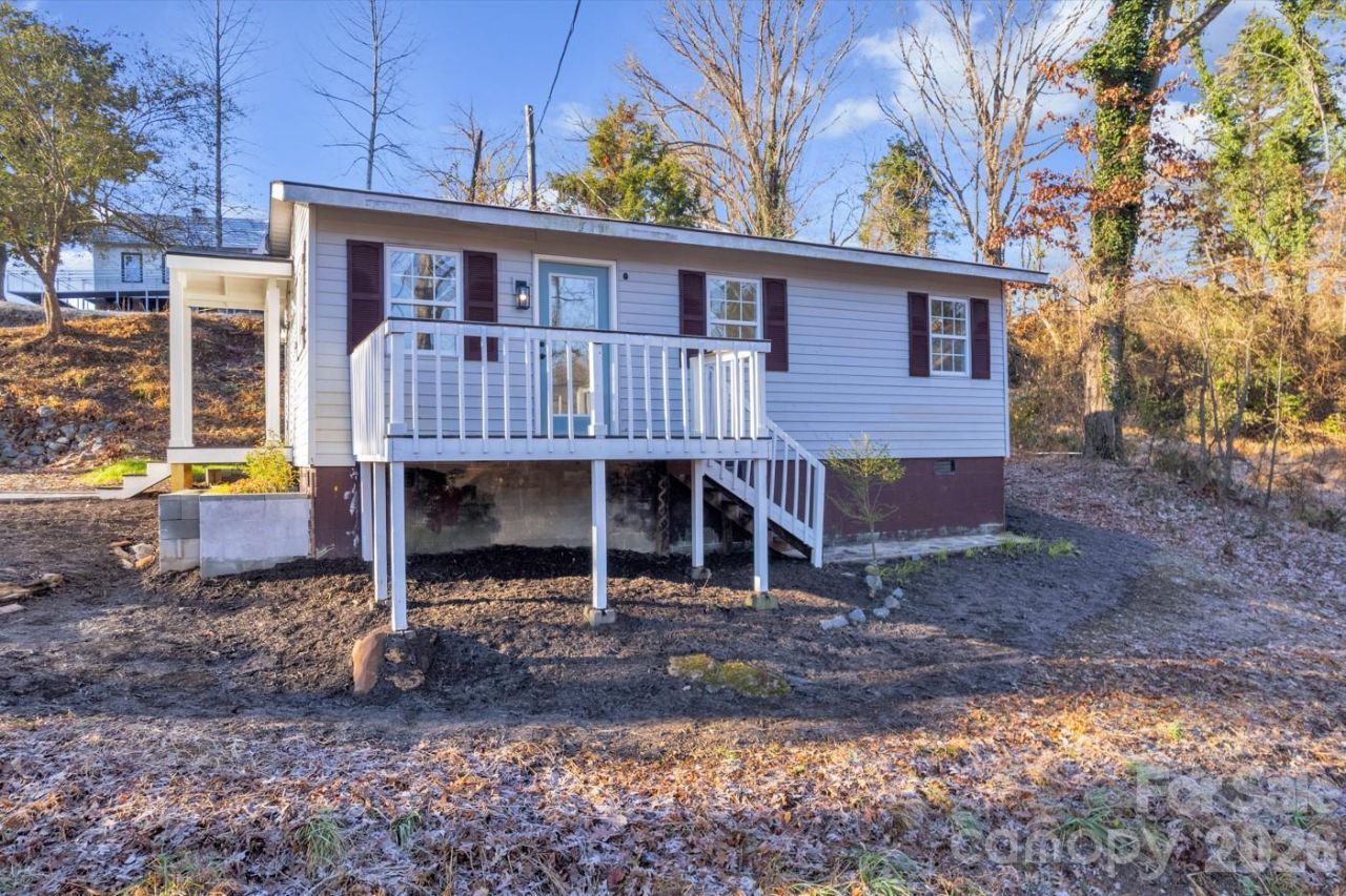 49 E Livingston Street, Tryon, NC 28782