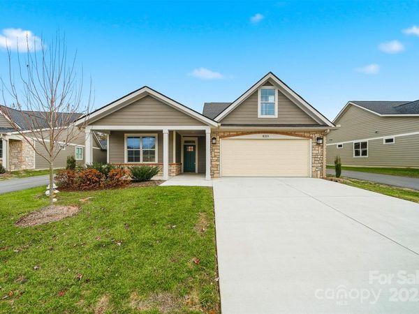 835A Wynnshire Drive, Hickory, NC 28601