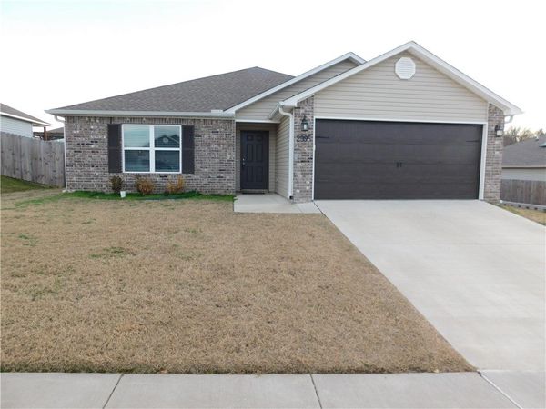2995 W Azurite Street, Fayetteville, AR 72704
