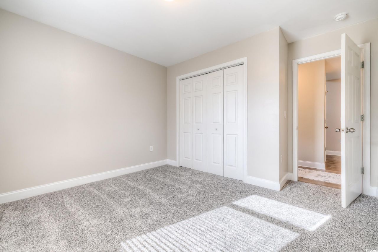 2000 Kayak Kove Ct. Photo 8