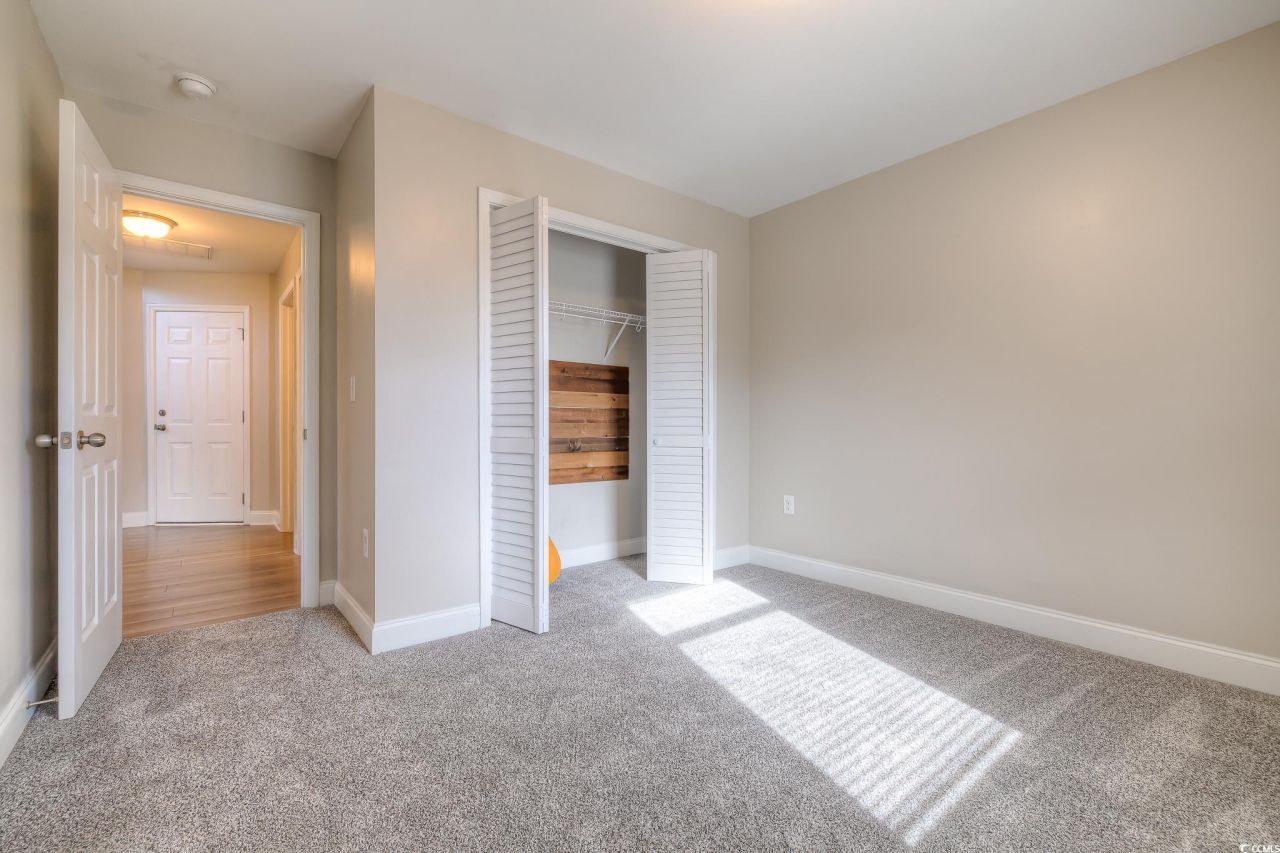 2000 Kayak Kove Ct. Photo 9