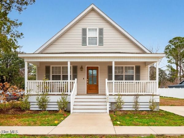 208 Pollock Street, Pollocksville, NC 28573