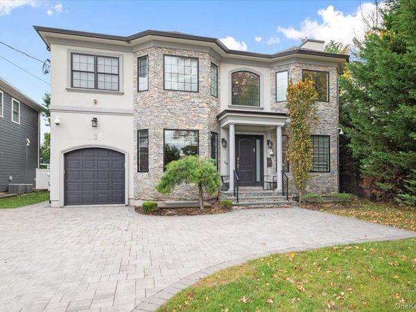 335 Summit Avenue, Cedarhurst, NY 11516