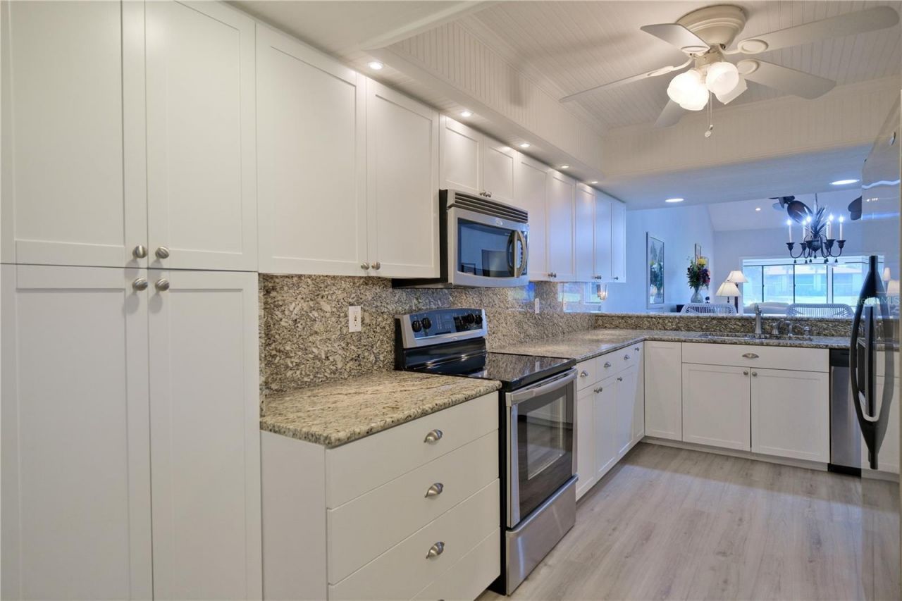 3605 Avenida Madera, Unit A, Bradenton, FL 34210 Photo