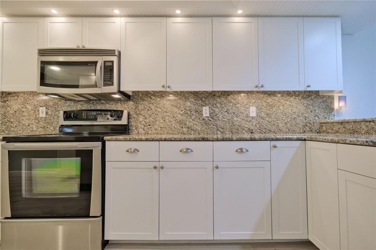 3605 Avenida Madera, Unit A, Bradenton, FL 34210 Photo