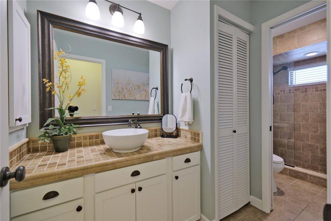 3605 Avenida Madera, Unit A, Bradenton, FL 34210 Photo