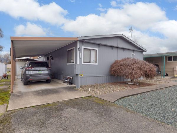 109 Waverly Drive, Grants Pass, OR 97526