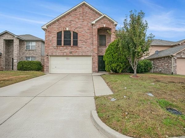 4800 Sleepy Ridge Circle, Fort Worth, TX 76133