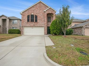 4800 Sleepy Ridge Circle, Fort Worth, TX 76133