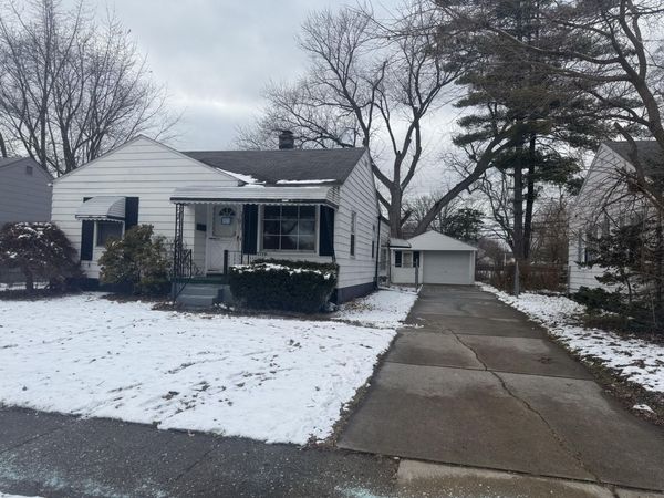 21819 Shakespeare Avenue, Eastpointe, MI 48021