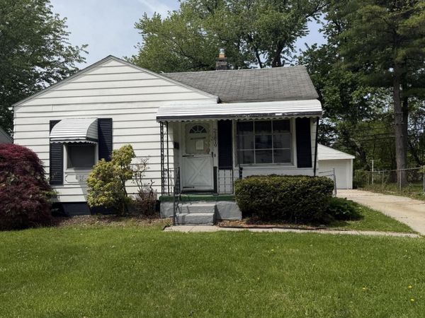 21819 Shakespeare Avenue, Eastpointe, MI 48021