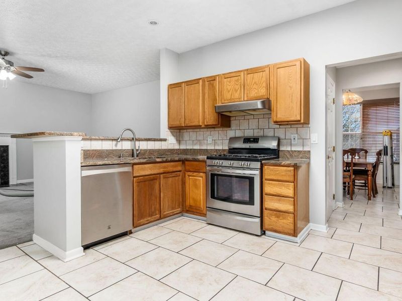 8133 Worthington Crsg Drive, Westerville, OH 43081 Photo 14