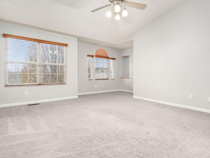 8133 Worthington Crsg Drive, Westerville, OH 43081 Photo 19