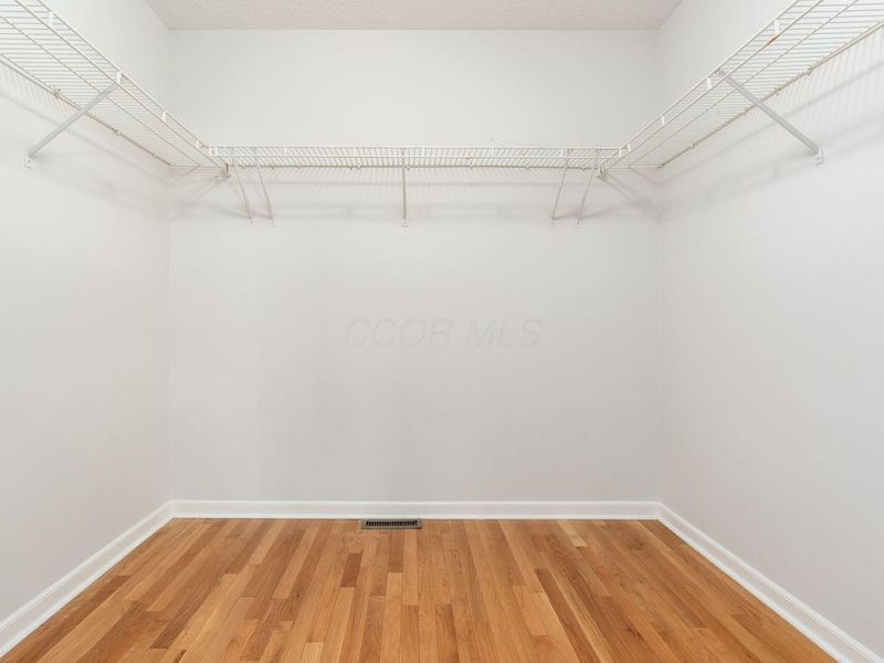 8133 Worthington Crsg Drive, Westerville, OH 43081 Photo 23