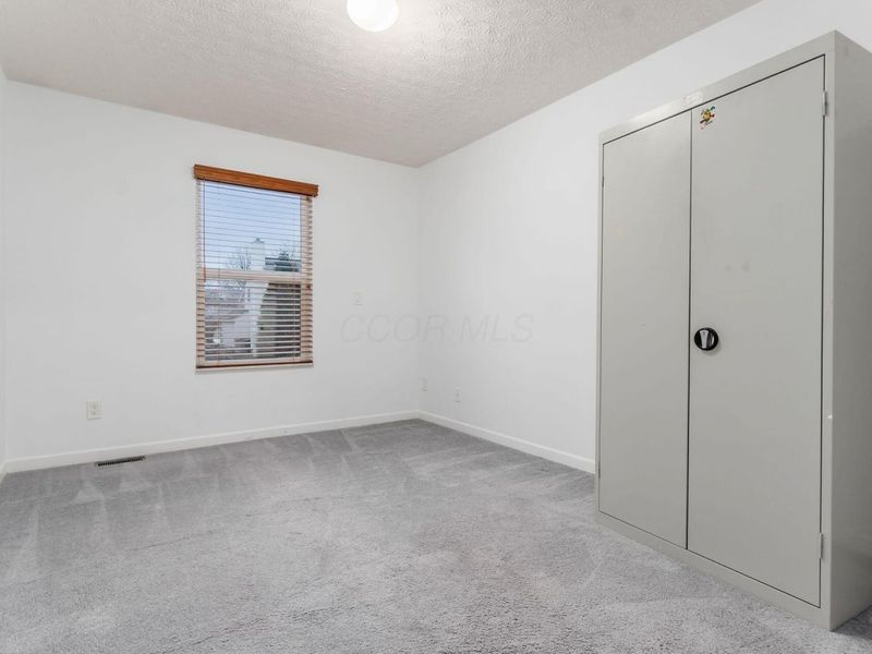 8133 Worthington Crsg Drive, Westerville, OH 43081 Photo 27