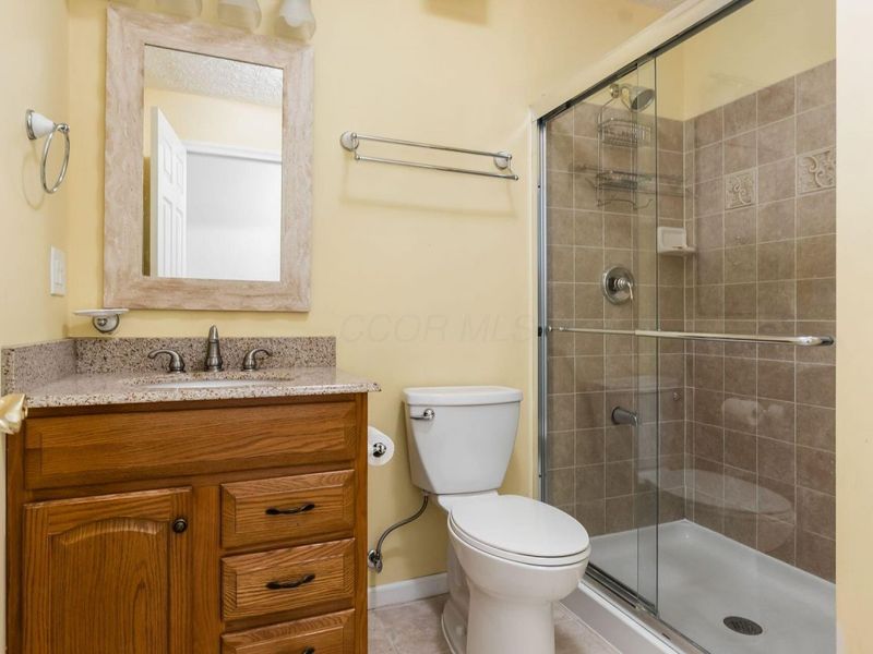 8133 Worthington Crsg Drive, Westerville, OH 43081 Photo 34