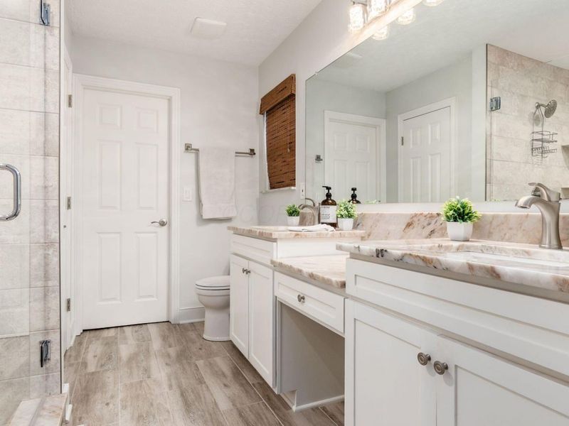 8133 Worthington Crsg Drive, Westerville, OH 43081 Photo 4