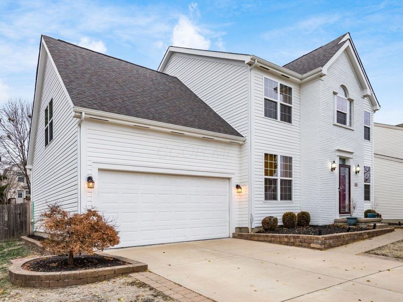 8133 Worthington Crsg Drive, Westerville, OH 43081 Photo 6