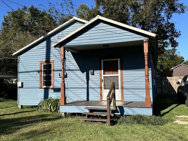 108 S Martin Luther King Jr Drive, St. Martinville, LA 70582