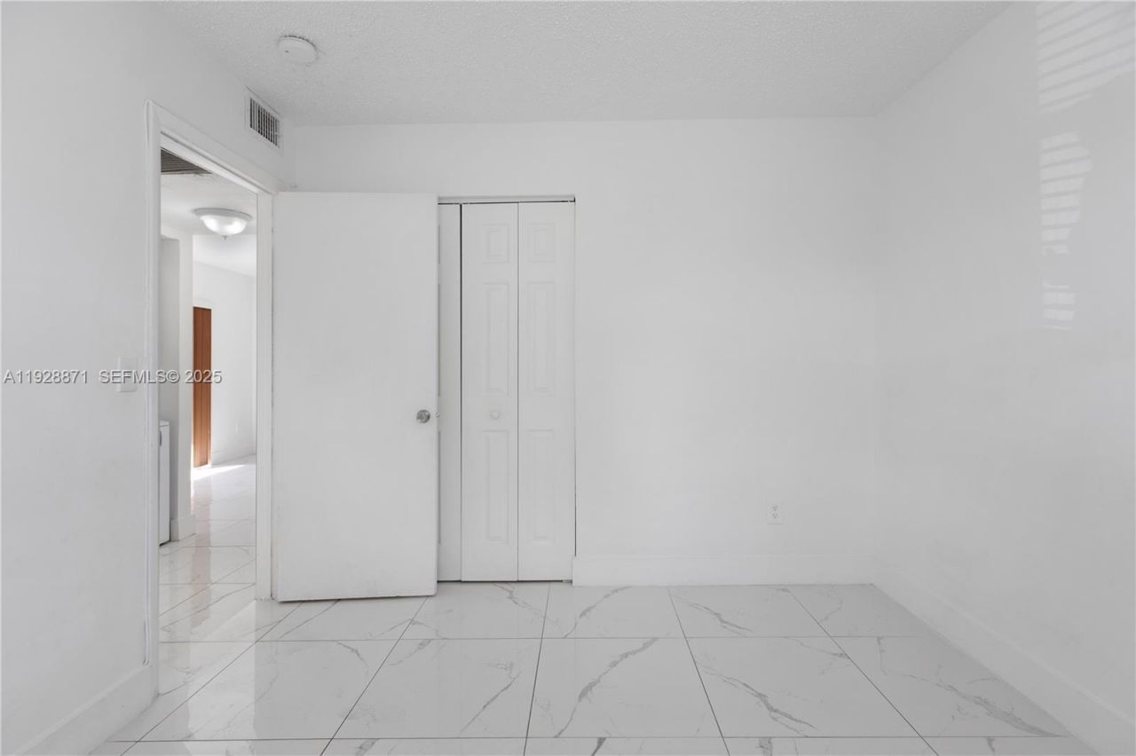 6580 W 27th Ct, Unit 58-21, Hialeah, FL 33016 Photo