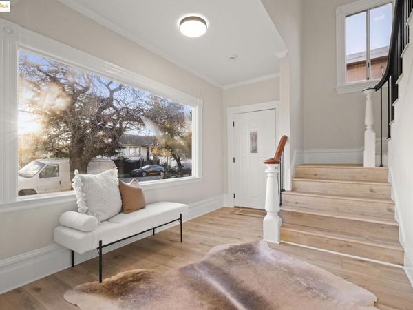 2050 E 30Th St, Oakland, CA 94606