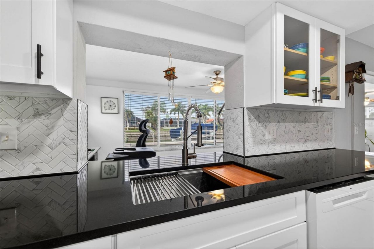 1963 Tanglewood Drive Ne, Saint Petersburg, FL 33702 Photo