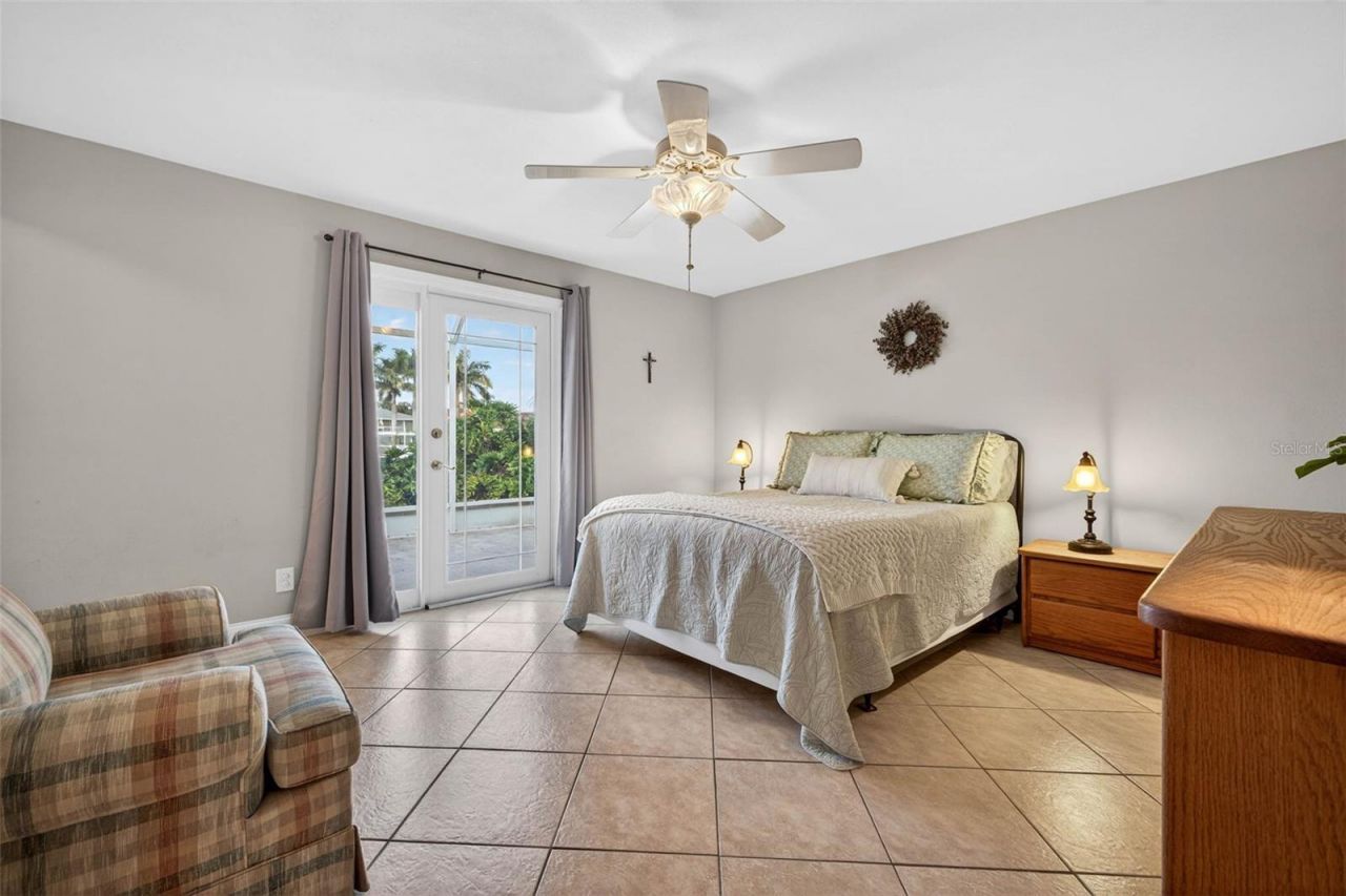 1963 Tanglewood Drive Ne, Saint Petersburg, FL 33702 Photo