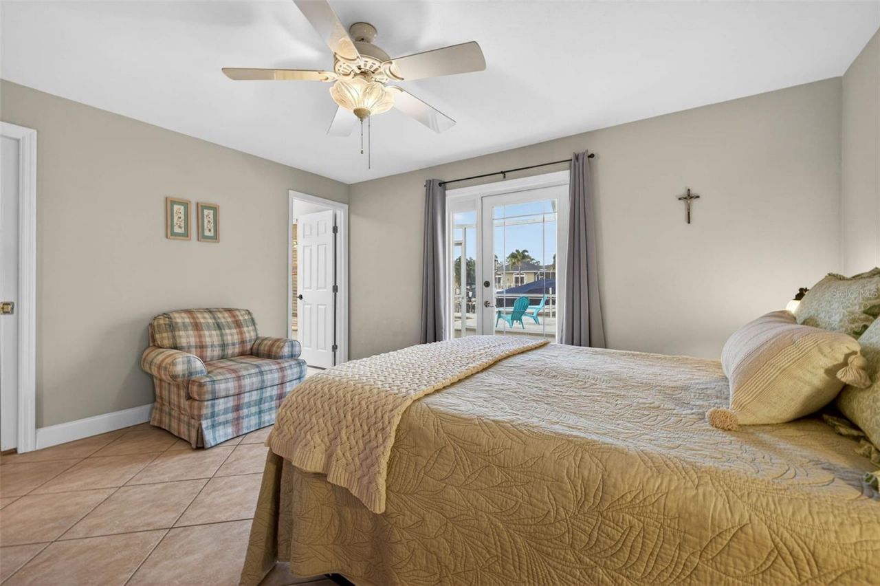 1963 Tanglewood Drive Ne, Saint Petersburg, FL 33702 Photo