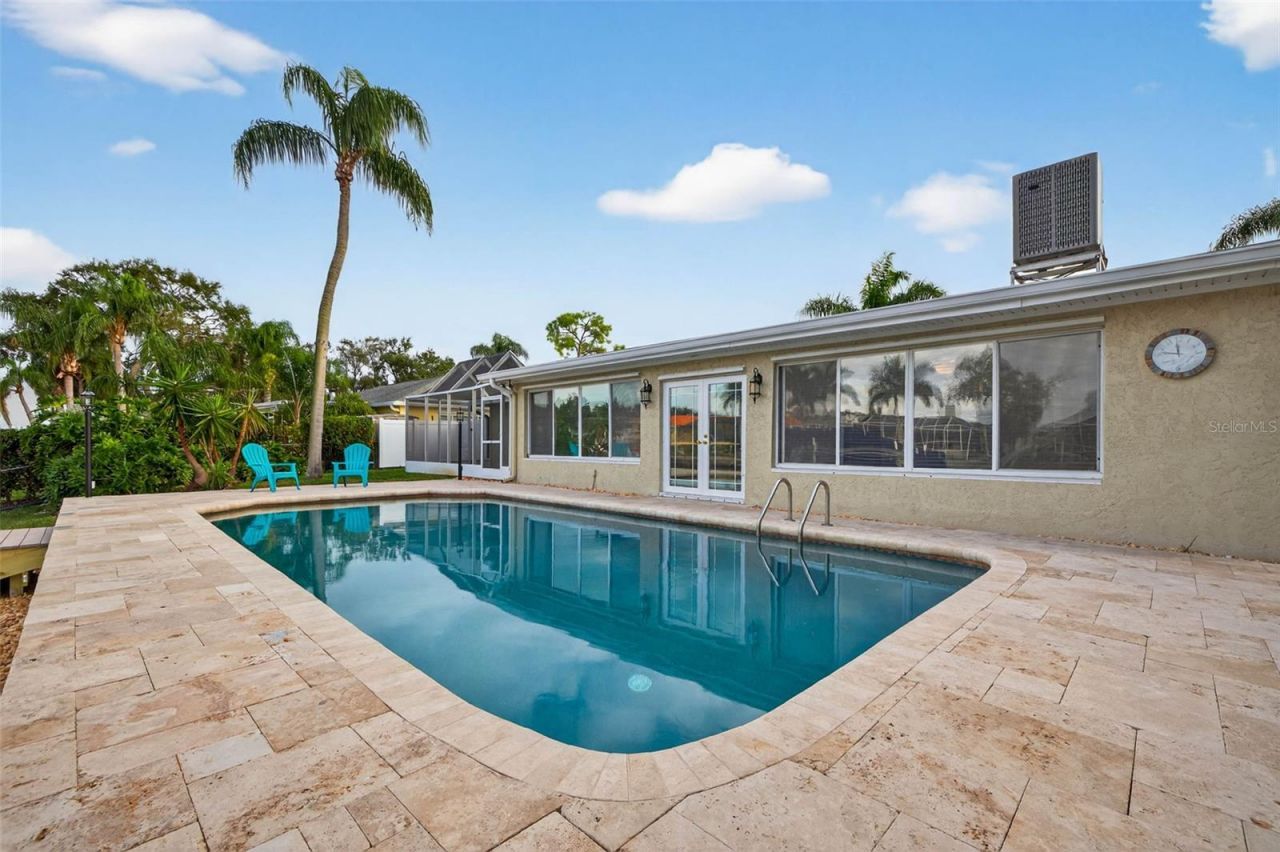 1963 Tanglewood Drive Ne, Saint Petersburg, FL 33702 Photo