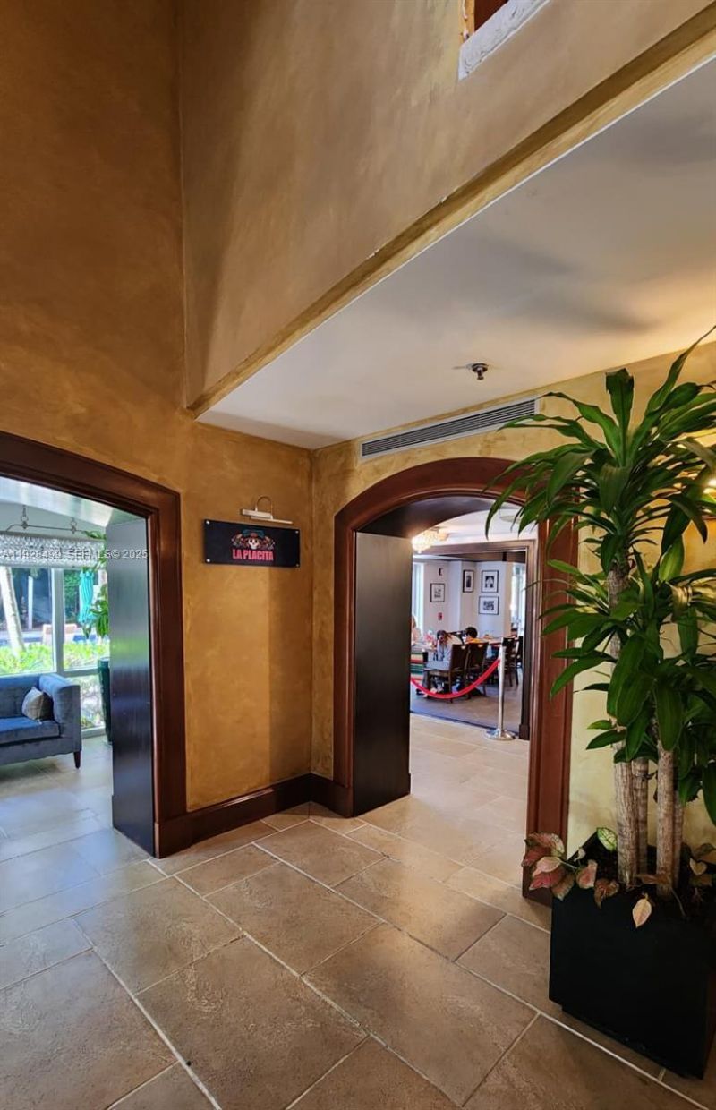 2951 S Bayshore Dr, Unit 1012, Miami, FL 33133 Photo