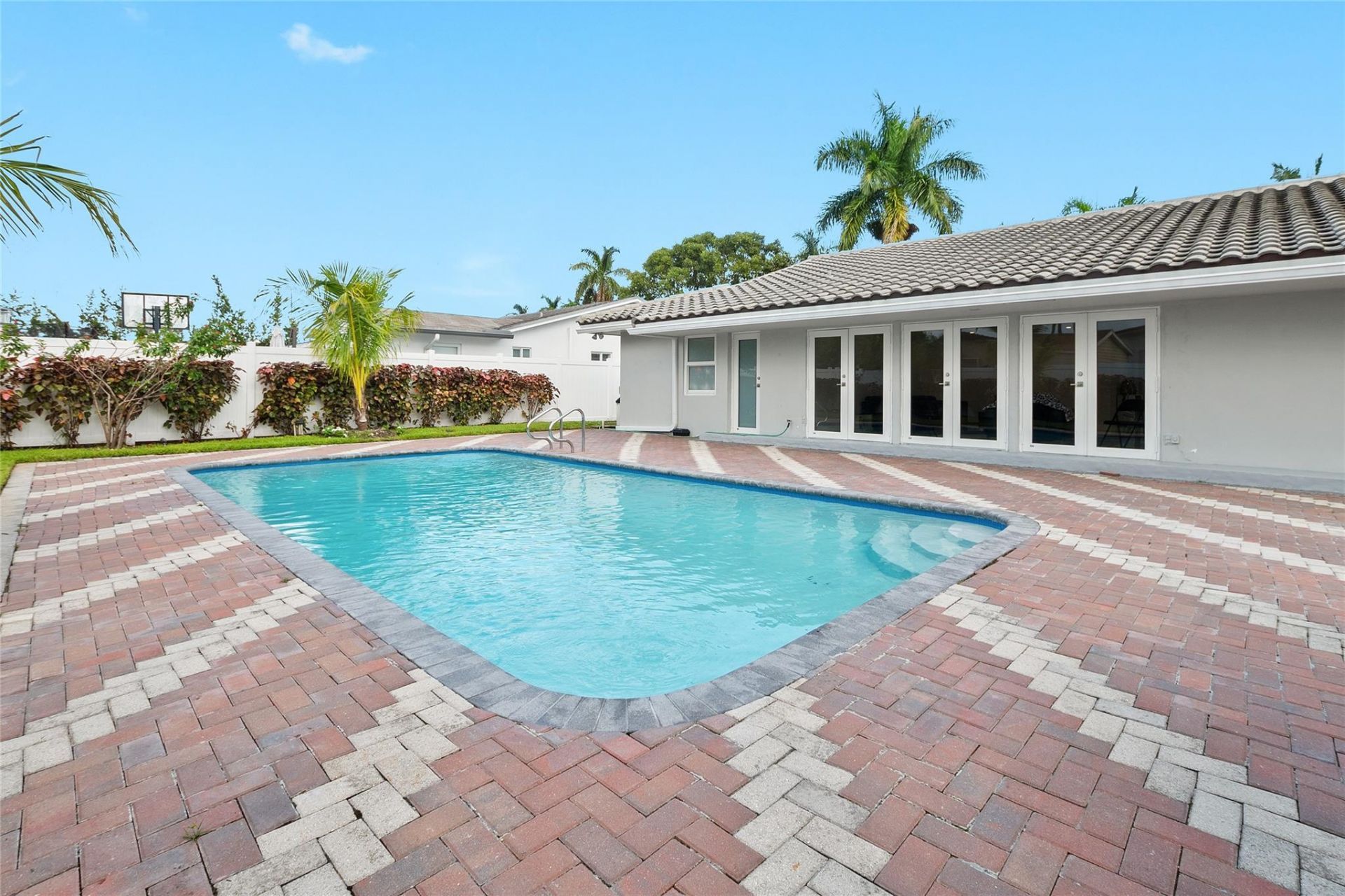 21100 Highland Lakes Boulevard, Miami, FL 33179 Photo