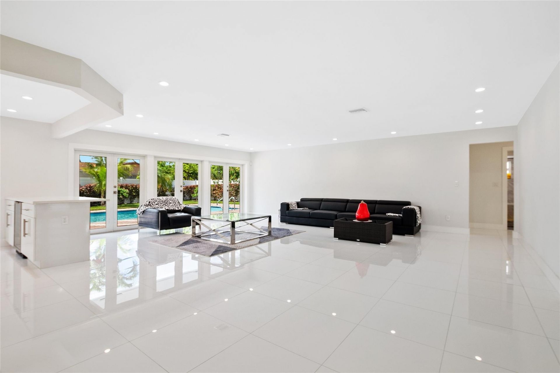 21100 Highland Lakes Boulevard, Miami, FL 33179 Photo