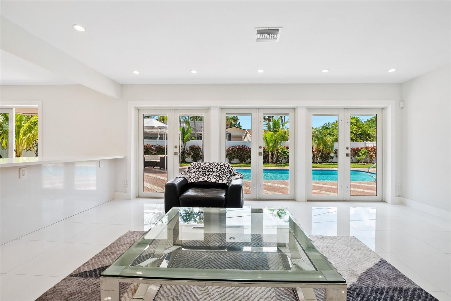 21100 Highland Lakes Boulevard, Miami, FL 33179 Photo