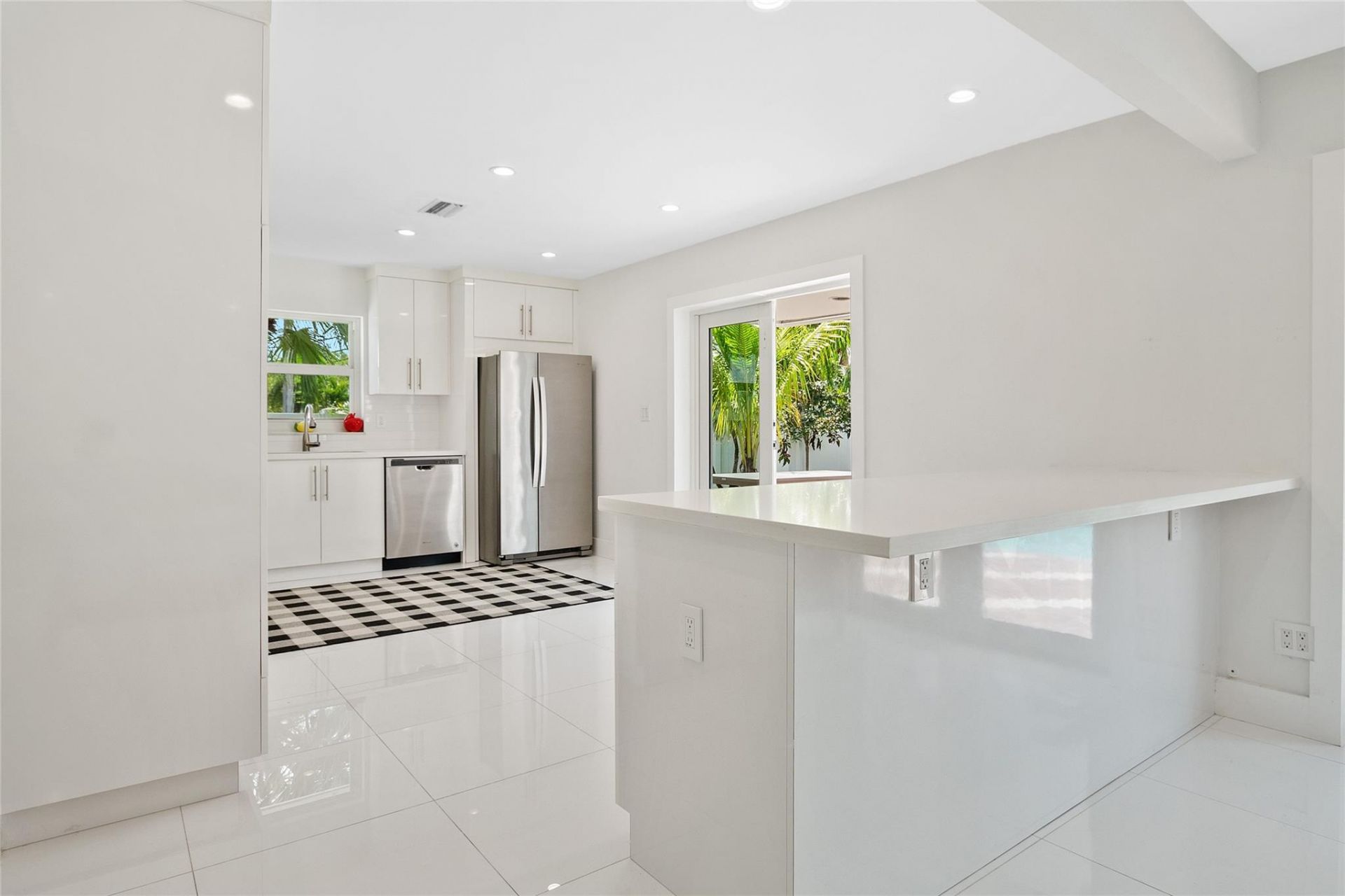 21100 Highland Lakes Boulevard, Miami, FL 33179 Photo