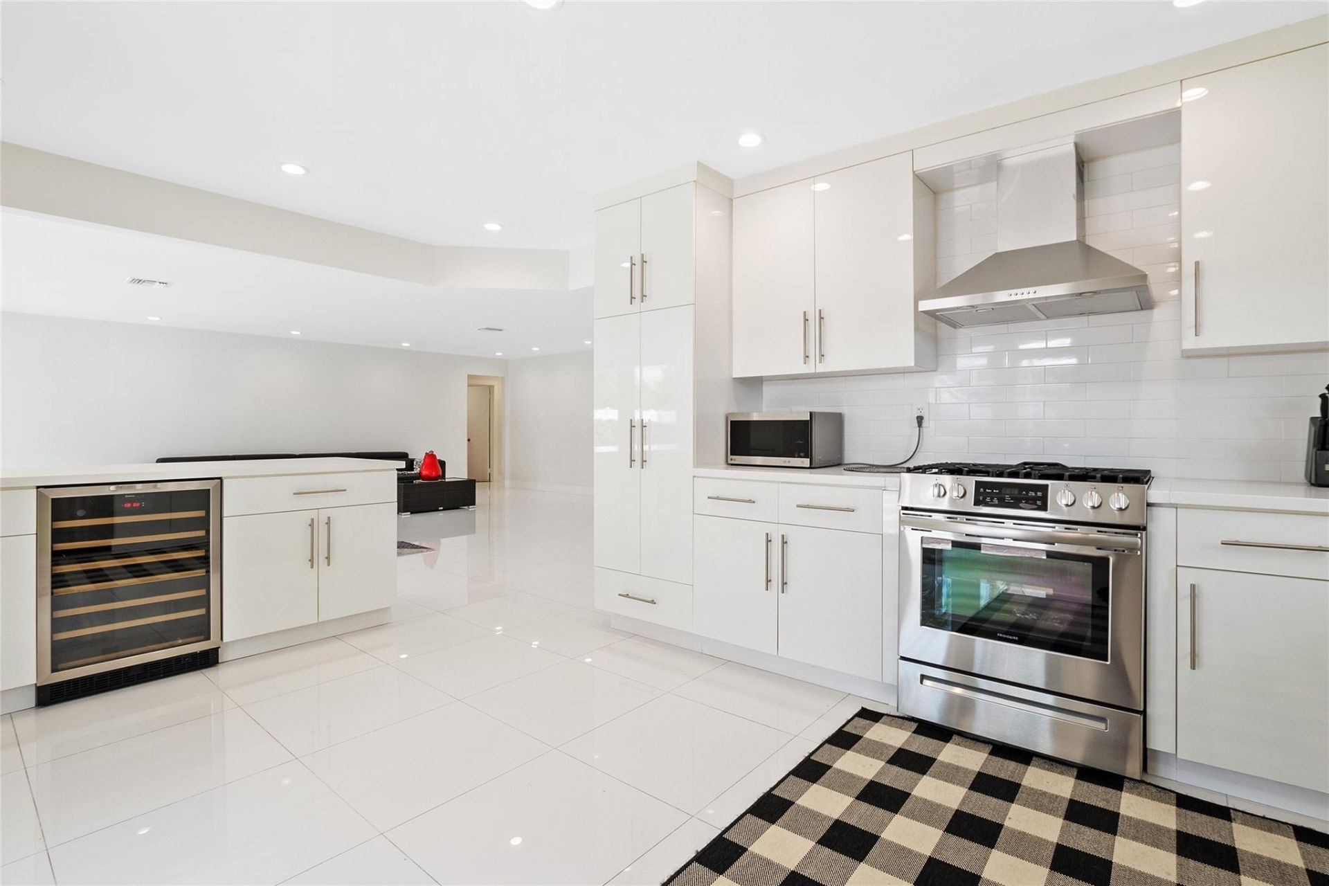 21100 Highland Lakes Boulevard, Miami, FL 33179 Photo