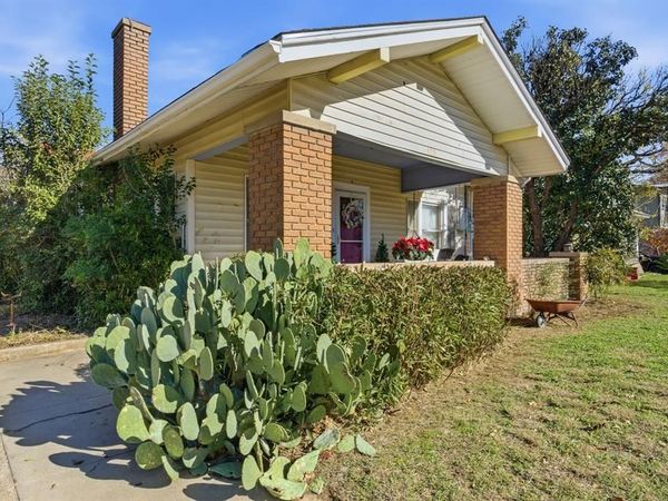 203 E Oak Street, Weatherford, TX 76086