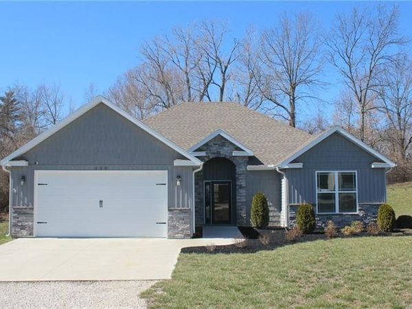 328 NE 51st Road, Warrensburg, MO 64093