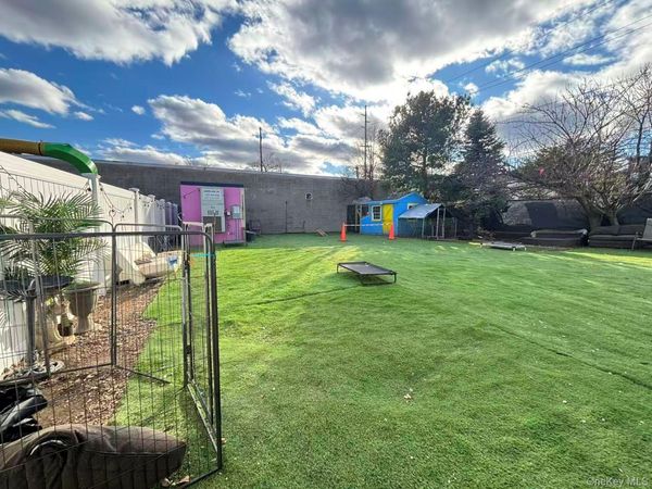 88 S Bayles Avenue, Port Washington, NY 11050