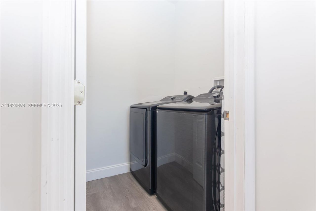 1968 NW 25th Ave, Miami, FL 33125 Photo