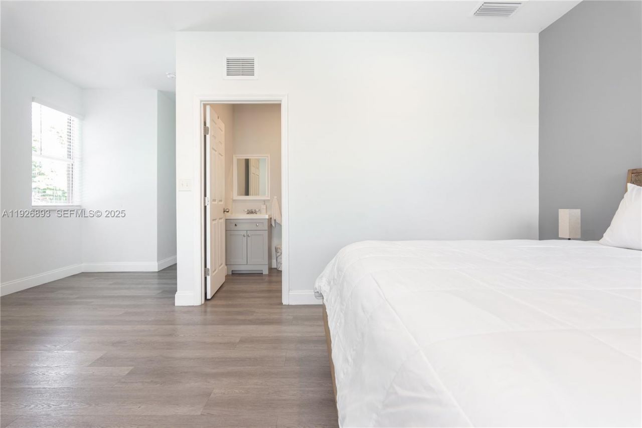 1968 NW 25th Ave, Miami, FL 33125 Photo