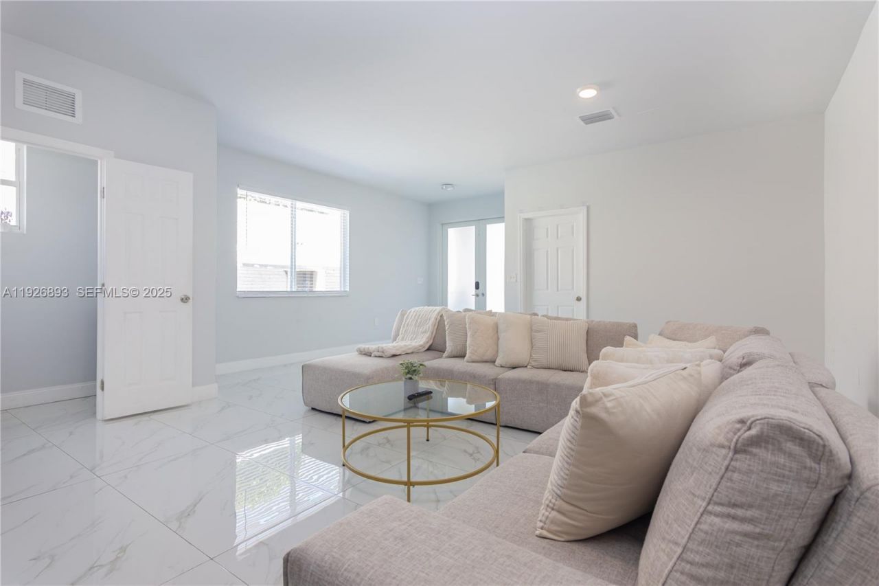 1968 NW 25th Ave, Miami, FL 33125 Photo