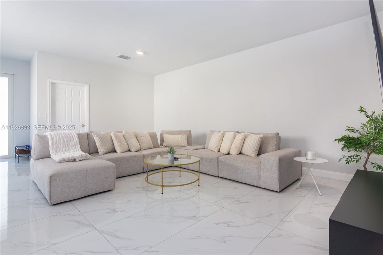 1968 NW 25th Ave, Miami, FL 33125 Photo