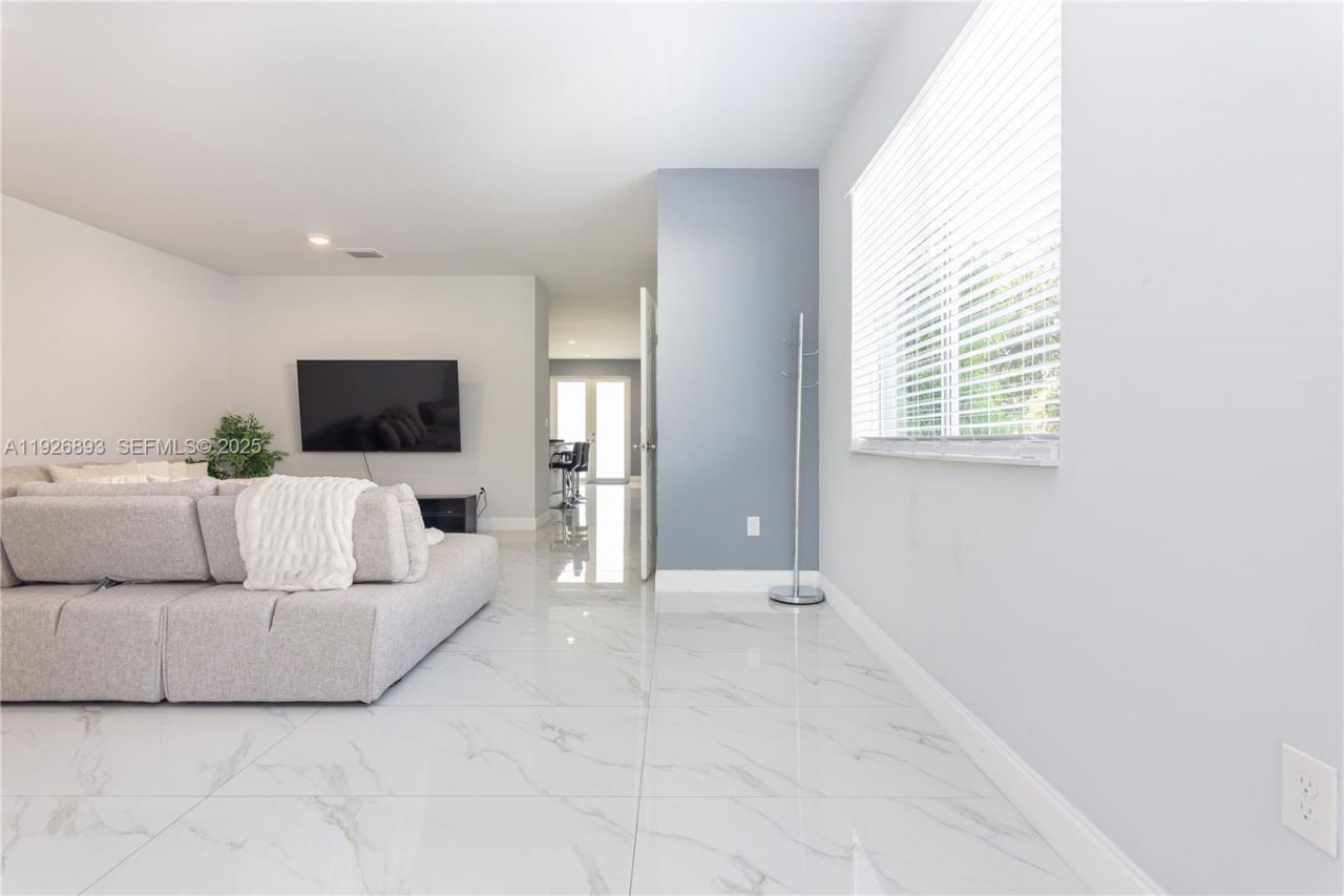 1968 NW 25th Ave, Miami, FL 33125 Photo