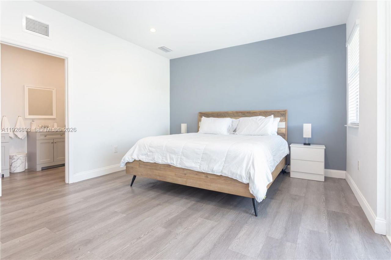 1968 NW 25th Ave, Miami, FL 33125 Photo