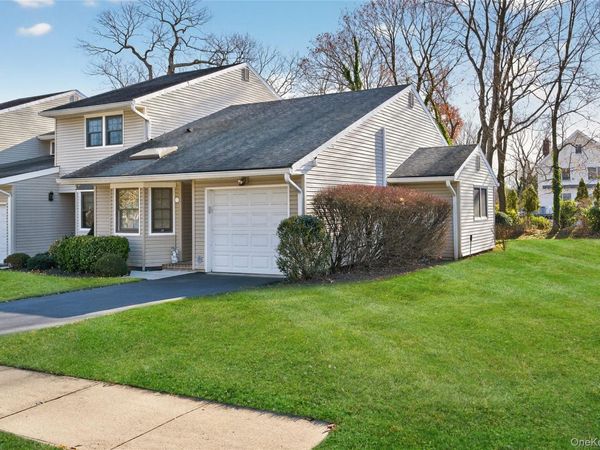 1 Mechanic Court, Huntington, NY 11743