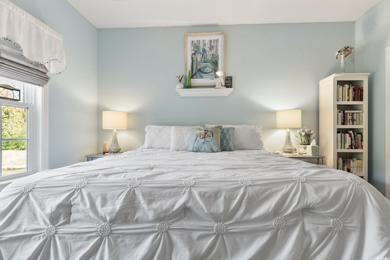 228 Palm Cove Circle Photo 16