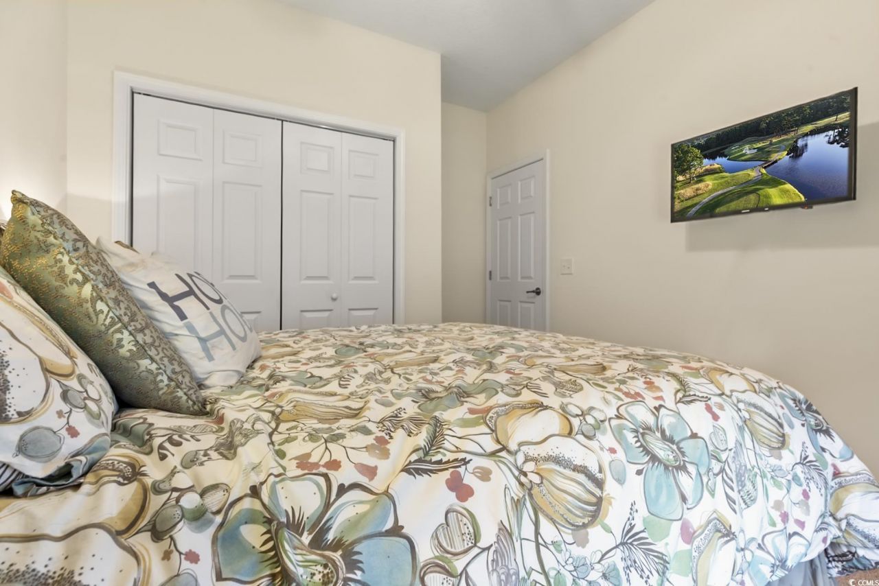 228 Palm Cove Circle Photo 22