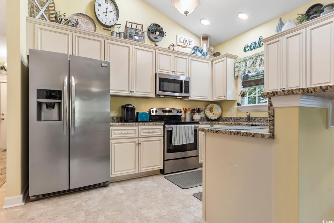 228 Palm Cove Circle Photo 4