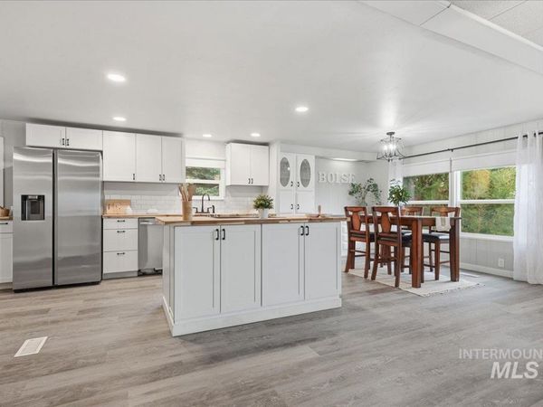 445 S Maple Grove Rd #15, Boise, ID 83709