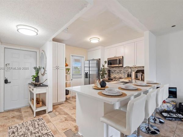 8161 SW 24th Ct, Unit 404, Davie, FL 33324